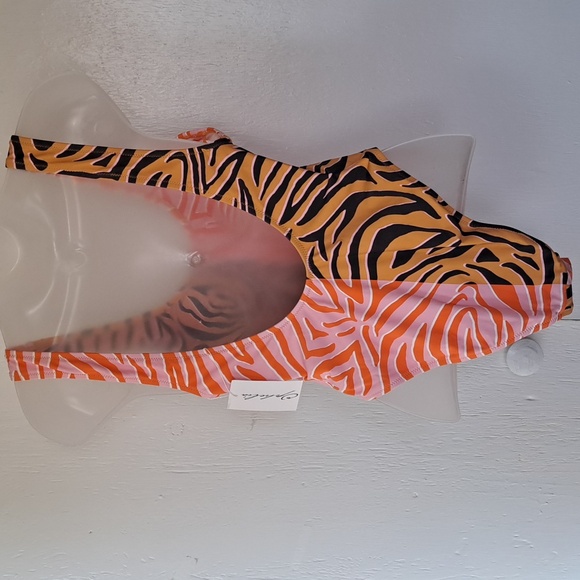 It's Now Cool Showtime Eco in Coral Flame One Piece Swimsuit SZ S NWT - Picture 9 of 10